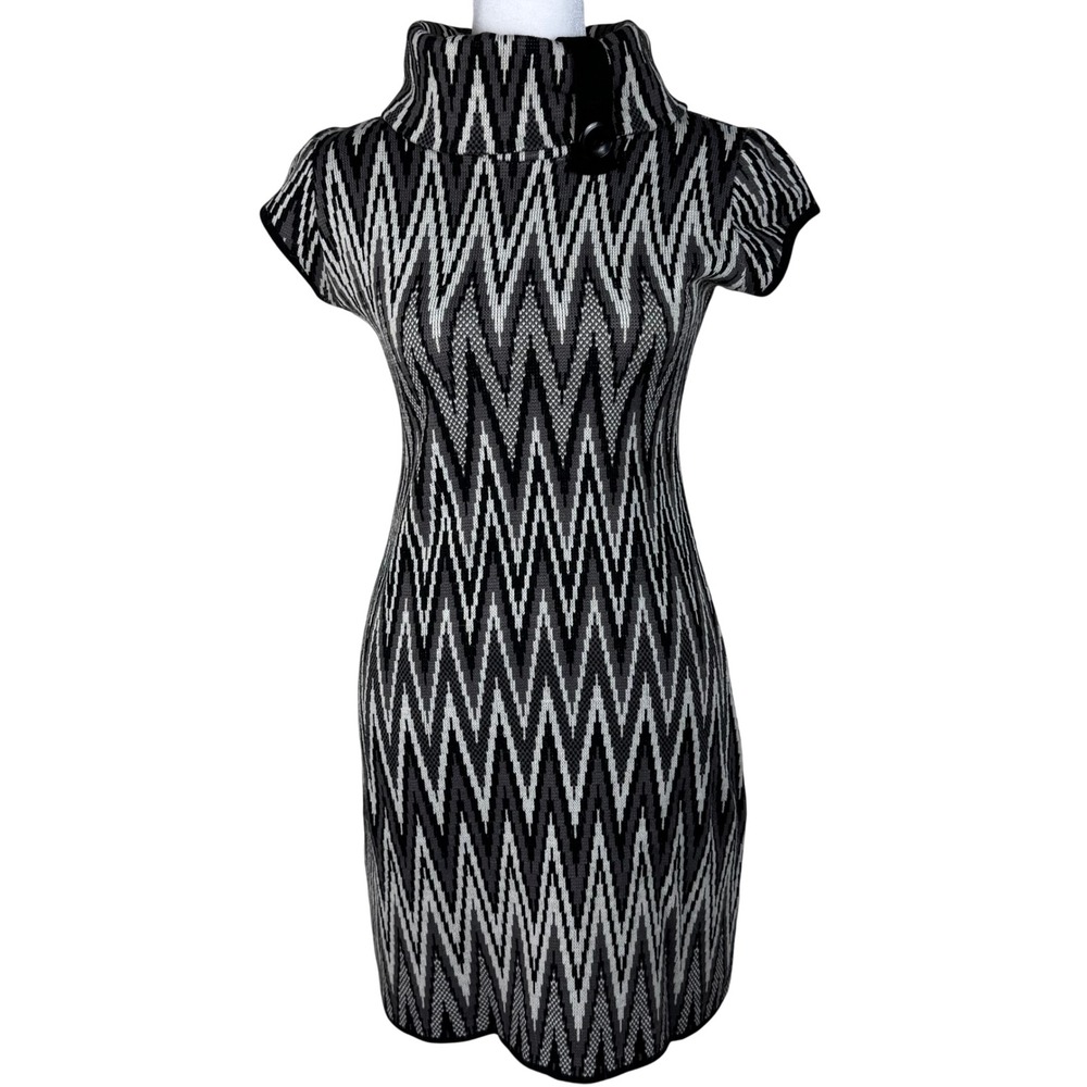 L'Adore‎ Knit Geometric Mock Neck Sheath Dress Womens 36/Small Bodycon Chevron